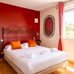 Restaurant Le Gardon - Pont Du Gard Hotel Collias