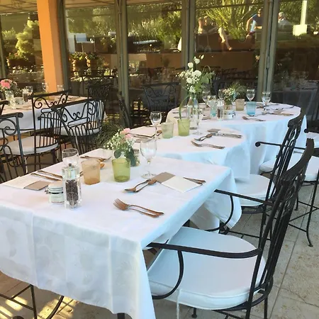 Restaurant Le Gardon - Pont Du Gard 호텔 콜리아스