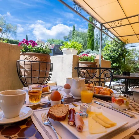 Restaurant Le Gardon - Pont Du Gard 3* Collias