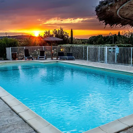 Restaurant Le Gardon - Pont Du Gard 3* Collias