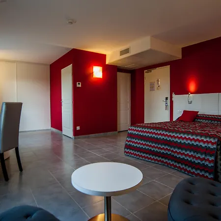 Hotel Restaurant Le Gardon - Pont Du Gard Collias