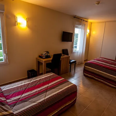 Restaurant Le Gardon - Pont Du Gard 3* Collias