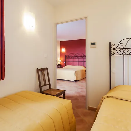 Hotel Restaurant Le Gardon - Pont Du Gard 3*