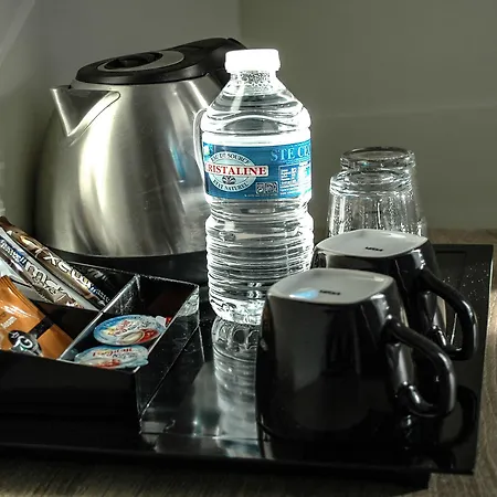 Hotel Restaurant Le Gardon - Pont Du Gard Collias