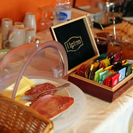 Hotel Restaurant Le Gardon - Pont Du Gard Collias