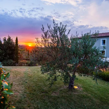 Restaurant Le Gardon - Pont Du Gard Otel 3*