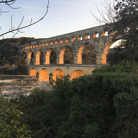 Restaurant Le Gardon - Pont Du Gard Collias