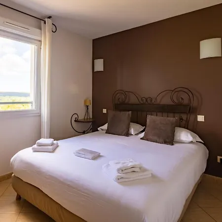 Otel Restaurant Le Gardon - Pont Du Gard 3*
