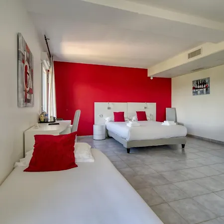 Restaurant Le Gardon - Pont Du Gard Hotel Collias