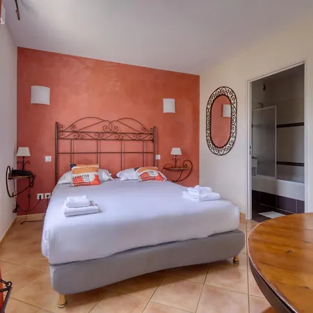 Restaurant Le Gardon - Pont Du Gard Otel 3*