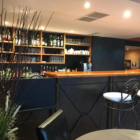 Restaurant Le Gardon - Pont Du Gard 酒店 3*